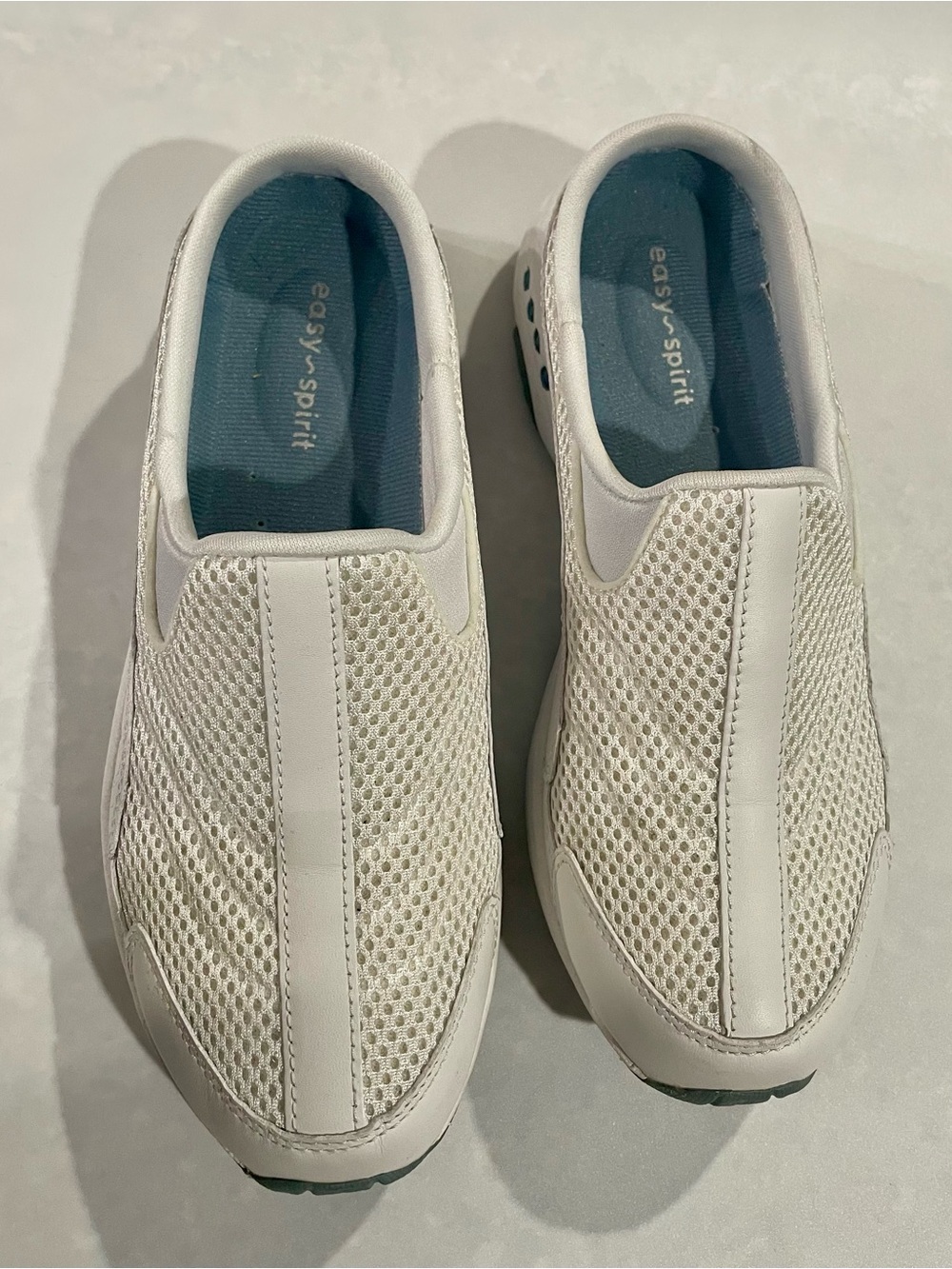 Easy Spirit White Slip-On Mesh Sneakers 6N gently worn